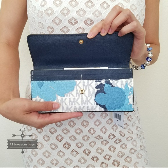 Michael Kors Jet set travel flat wallet navy NWT - Picture 3 of 6